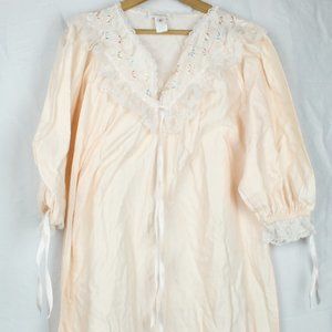Women's Nightgown Vintage